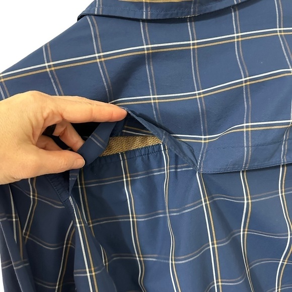 The North Face Shirt Mens Medium Blue Vented Back Button Up Long Roll Tab Sleeve - Picture 8 of 10